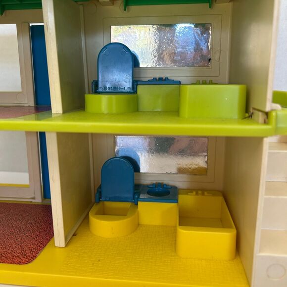 Vintage Playskool, Holiday Inn Playset. 1975 - Picture 10 of 11